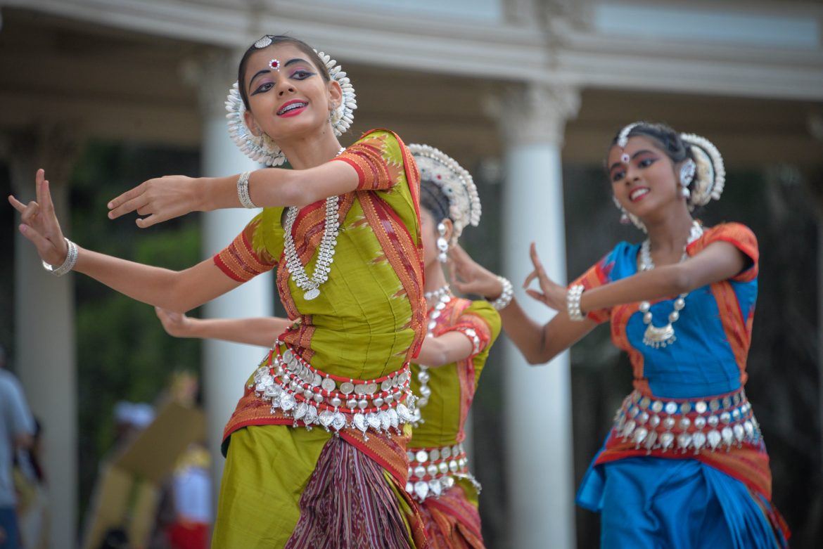 স্কুলে স্কুলে সংস্কৃতিচর্চার জোয়ার আনা জরুরি